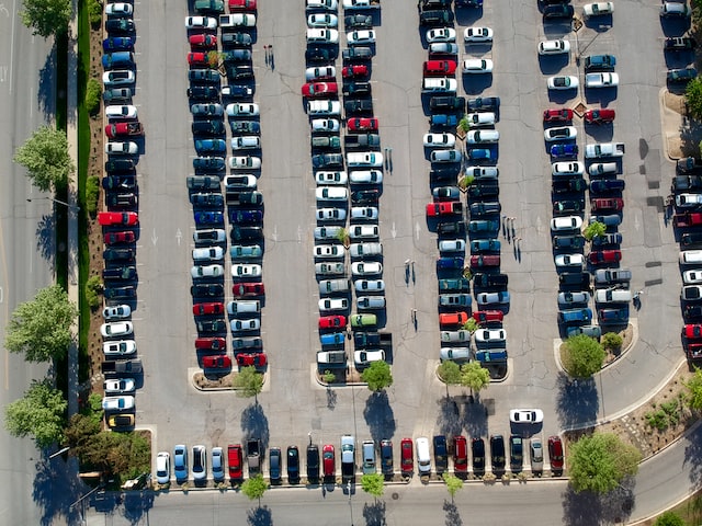 Parcul auto al României a ajuns pentru prima dată în istorie la 10 milioane de vehicule